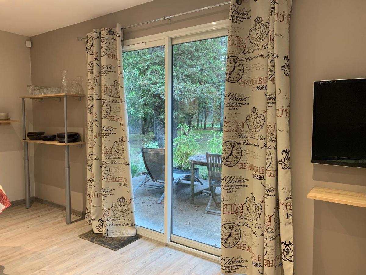 gite la fourniére Salles  Extérieur photo